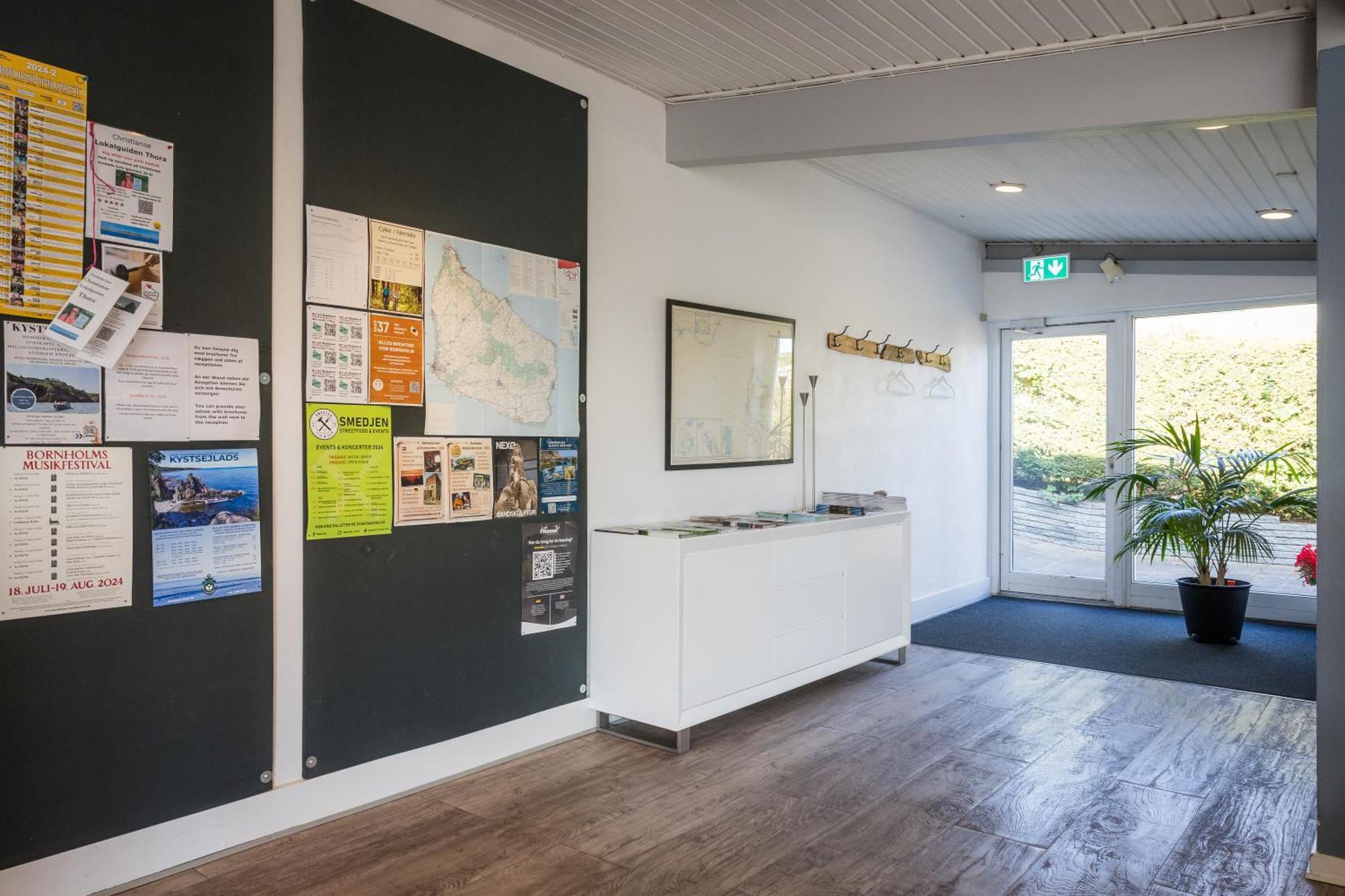 Hotel Friheden Allinge-Sandvig ภายนอก รูปภาพ